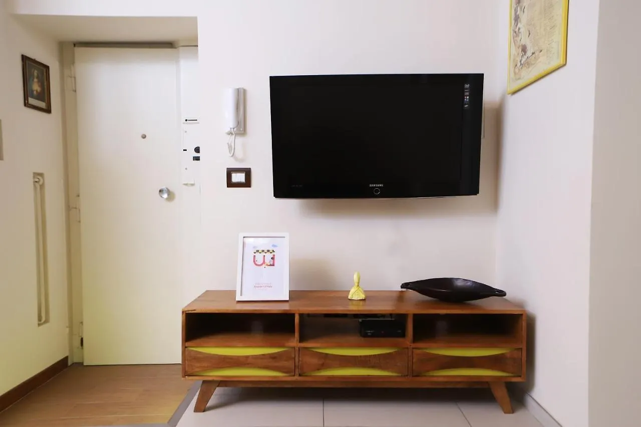 Shabby Chic Apartment In The Vibrant City Center Neapel
